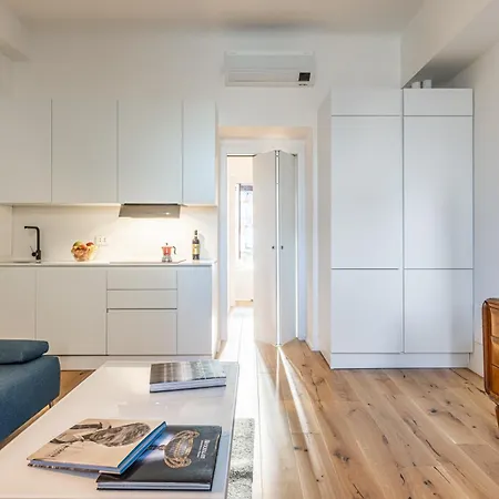 Daire Luxury Design Apt, Comfy W/ A/c, Wifi & Netflix